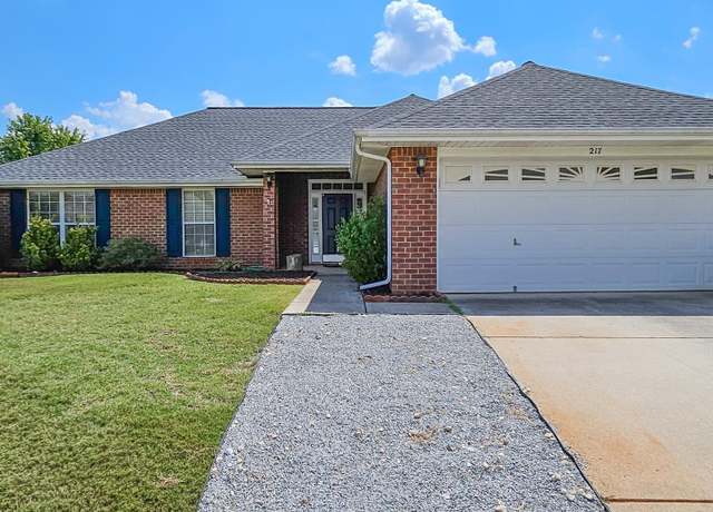 Property at 217 Shadow Cove Dr, Huntsville, AL 35824, 4 beds, 2 baths