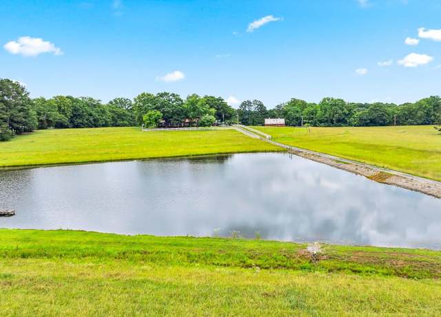 Property at 113 Jarrett Rd, Hartselle, AL 35640, 3 beds, 2 baths