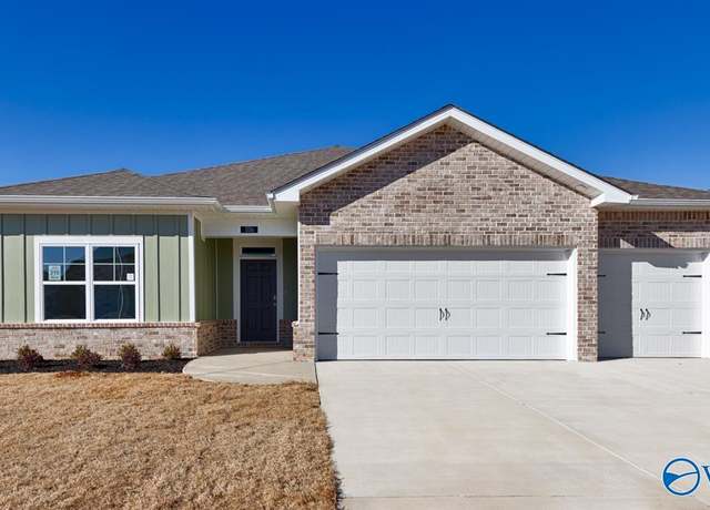 Property at 106 Legend Dr, Meridianville, AL 35759, 4 beds, 3 baths
