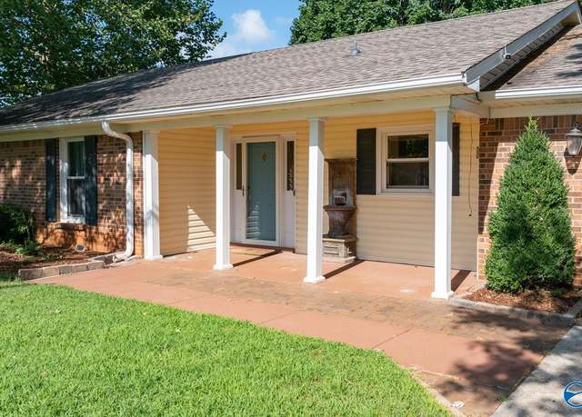 Property at 100 Pickering Cir, Meridianville, AL 35759, 3 beds, 2 baths