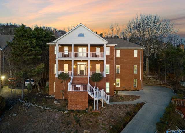 Property at 7743 Donegal Dr SE, Huntsville, AL 35802, 6 beds, 4.5 baths