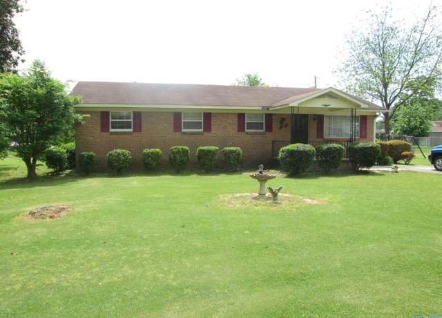 Property at 1500 Buchanan, Athens, AL 35611, 4 beds, 2 baths