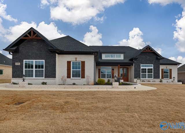 Property at 13872 Goff Dr, Athens, AL 35611, 4 beds, 3.5 baths