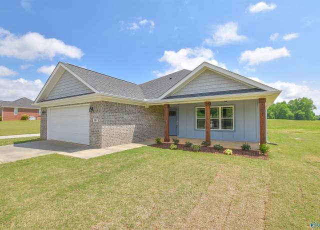 Property at 147 Stafford Rd, Hazel Green, AL 35750, 3 beds, 2 baths