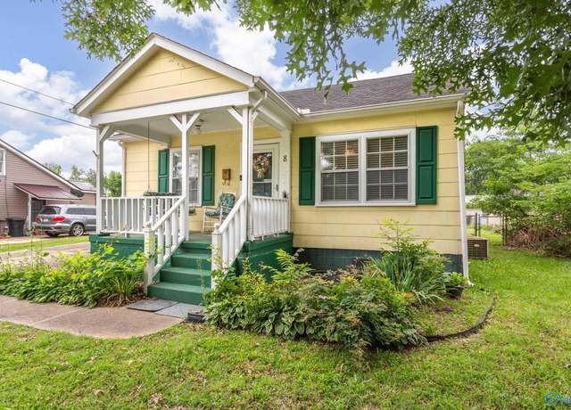 Property at 8 Peachtree St, Gadsden, AL 35904, 2 beds, 1 bath