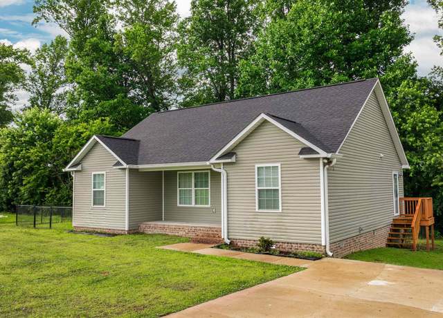 Property at 47 Wells St, Rainsville, AL 35986, 3 beds, 2 baths
