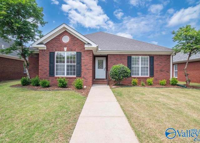Property at 1221 Excalibur Dr SW, Decatur, AL 35603, 3 beds, 2 baths
