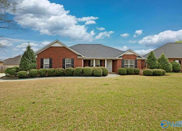 Property at 26560 Mill Creek Dr, Athens, AL 35613, 4 beds, 2 baths