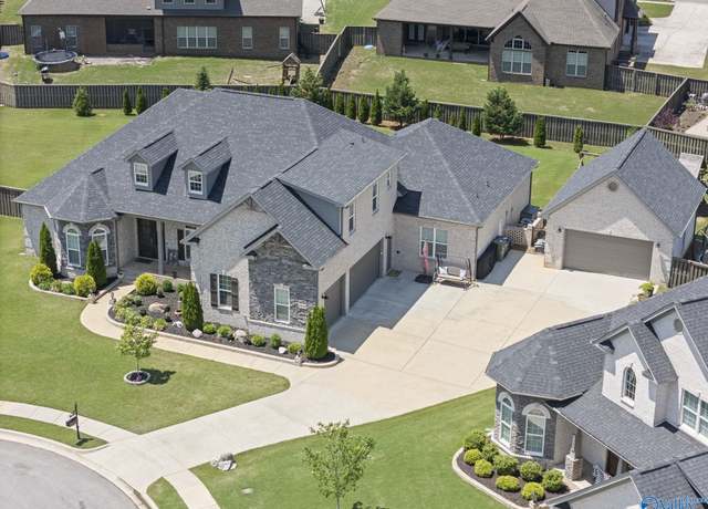 Property at 8008 Farm Meadow Dr SE, Owens Cross Roads, AL 35763, 5 beds, 4.5 baths