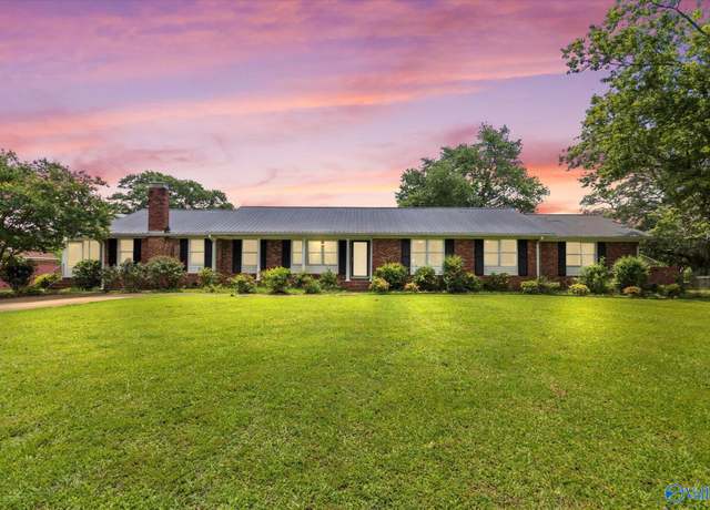 Property at 428 Rabbittown Rd, Gadsden, AL 35905, 4 beds, 3 baths