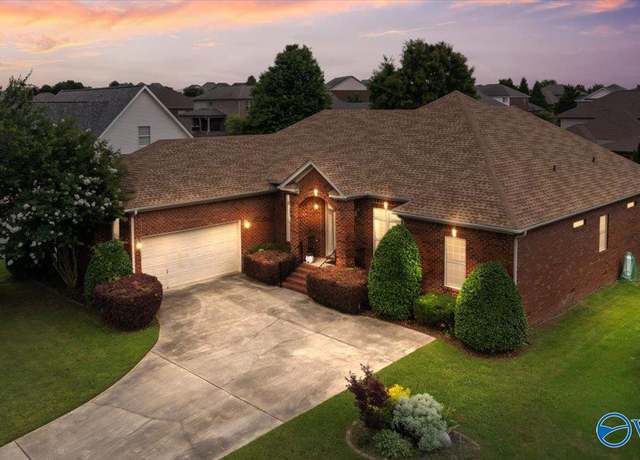 Property at 7515 Park Trace Ln SE, Owens Cross Roads, AL 35763, 4 beds, 3 baths