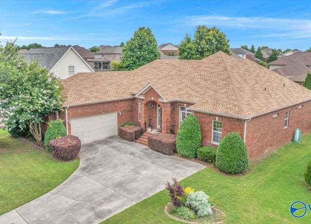 Property at 7515 Park Trace Ln SE, Owens Cross Roads, AL 35763, 4 beds, 3 baths