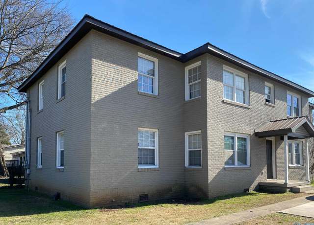 Property at 202 Somerville Rd Unit SE, Decatur, AL 35601, 8 beds, 4 baths