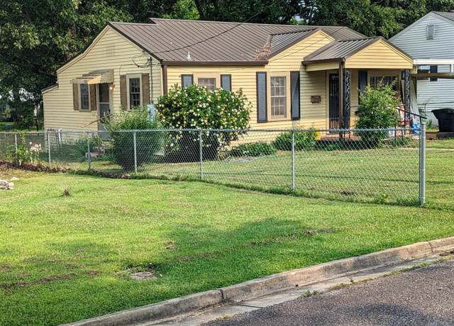 Property at 3713 Madison Ave, Gadsden, AL 35904, 3 beds, 1 bath