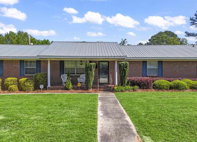 Property at 1103 Dan Ave, Albertville, AL 35950, 3 beds, 2 baths