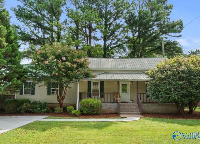 Property at 804 Minor St NE, Huntsville, AL 35801, 3 beds, 2 baths