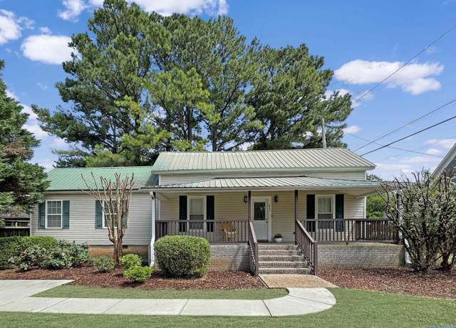 Property at 804 Minor St NE, Huntsville, AL 35801, 3 beds, 2 baths