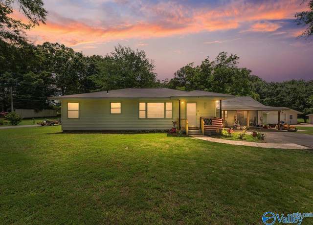 Property at 604 Shoal Creek Trl, Arab, AL 35016, 3 beds, 2 baths