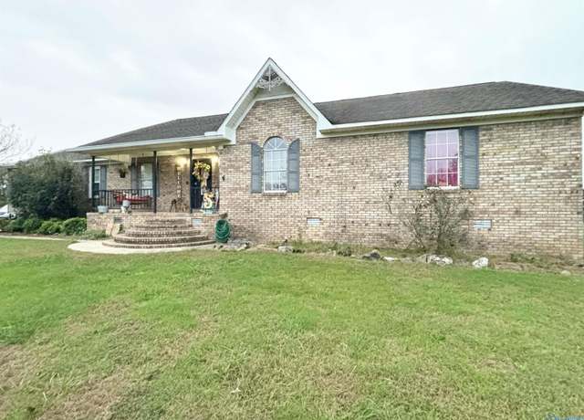 Property at 1119 Millcreek Rd, Crossville, AL 35962, 4 beds, 3 baths