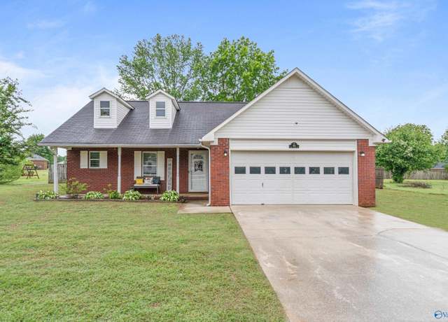 Property at 982 Bell Factory Rd, Huntsville, AL 35811, 3 beds, 2 baths