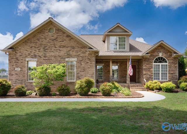 Property at 105 Patdean Dr, Huntsville, AL 35811, 3 beds, 3.5 baths