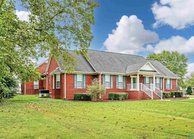 Property at 106 Hammons St, Athens, AL 35611, 3 beds, 2.5 baths