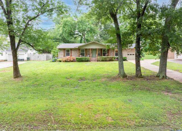 Property at 1527 Bob Jones Rd, Scottsboro, AL 35769, 3 beds, 2 baths