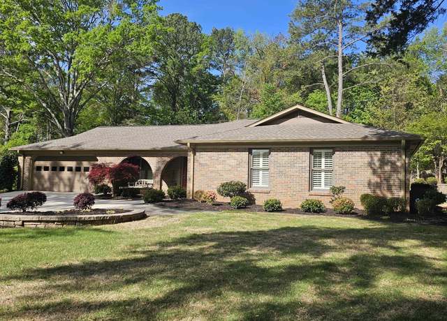 Property at 3215 Mountain View Dr SE, Decatur, AL 35603, 4 beds, 2 baths