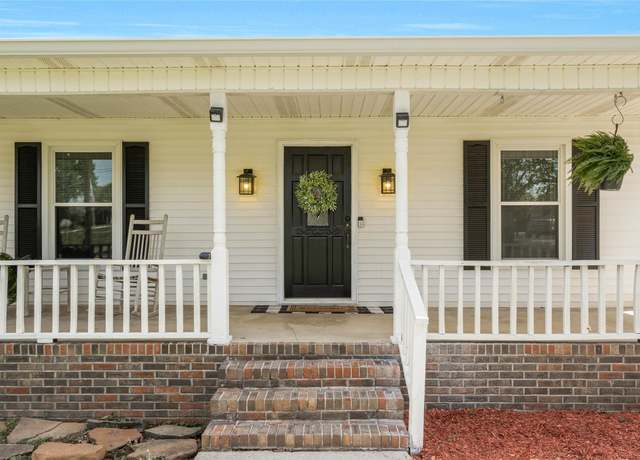Property at 15802 Jackson Ln, Athens, AL 35613, 3 beds, 2 baths