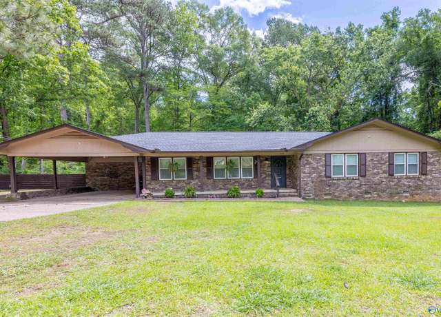 Property at 944 E Tomahawk Trl, Gadsden, AL 35901, 3 beds, 2 baths