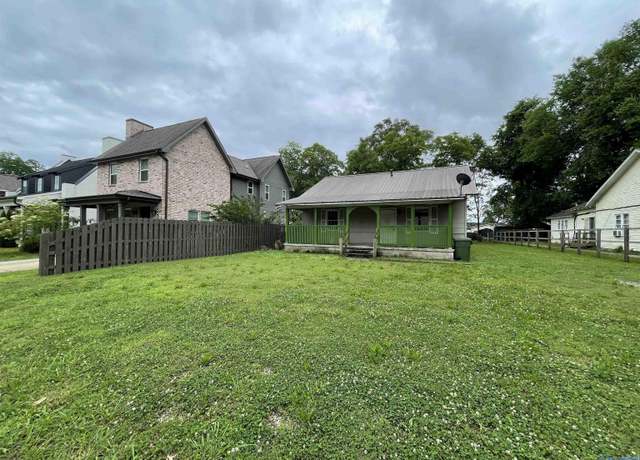 Property at 2909 8th Ave SW, Huntsville, AL 35805, 2 beds
