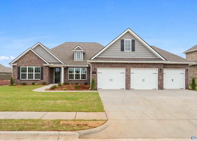 Property at 101 Summer Creek Dr, Meridianville, AL 35759, 4 beds, 3.5 baths