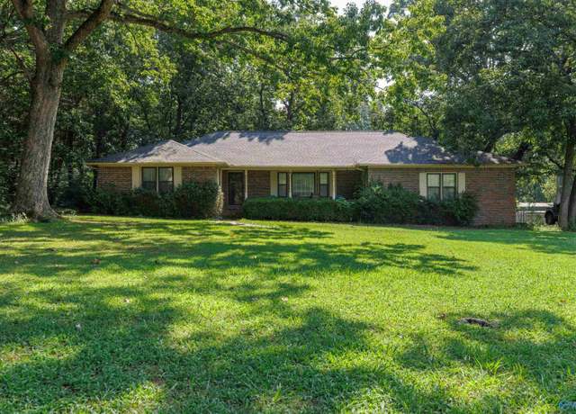 Property at 222 Dee Ann Rd, Trinity, AL 35673, 3 beds, 2.5 baths