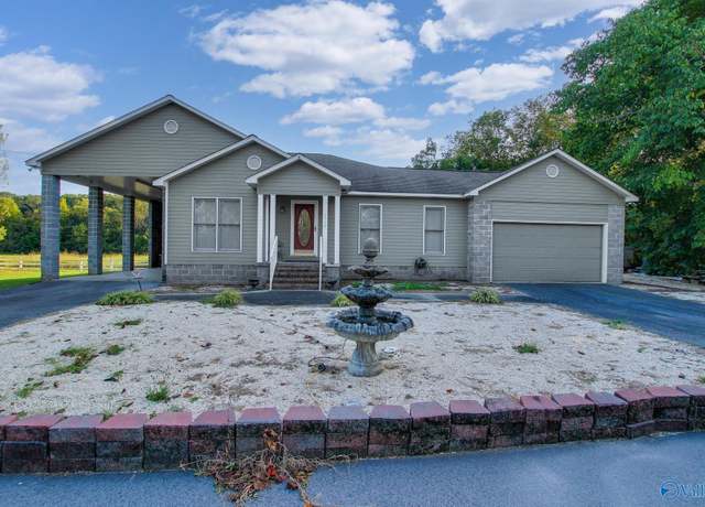 Property at 2220 Jefferson St, Courtland, AL 35618, 2 beds, 2 baths
