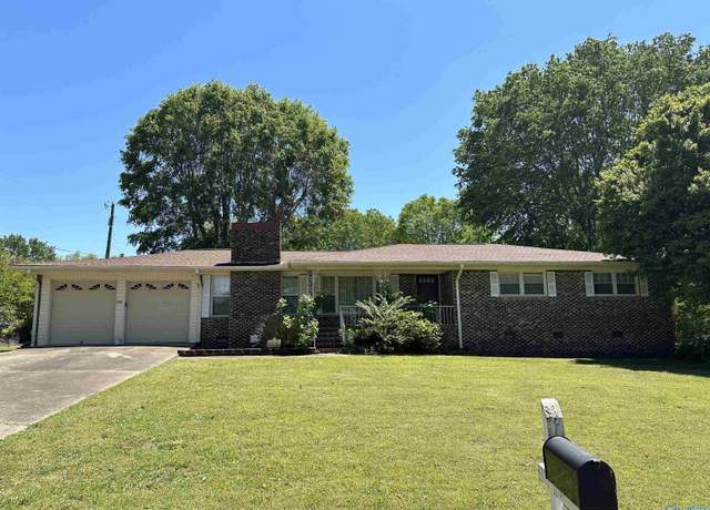 Property at 206 Skidmore Dr NW, Arab, AL 35016, 3 beds, 2 baths