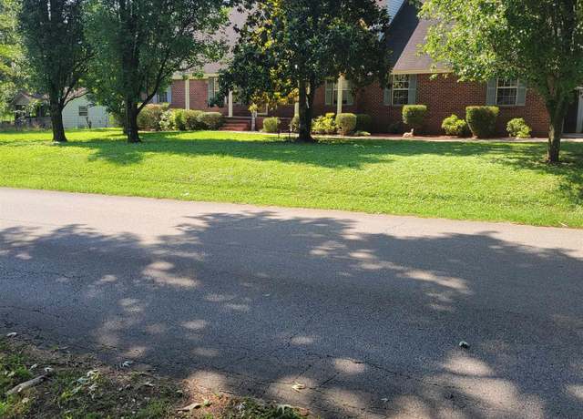 Property at 118 Little Lones Rd, Huntsville, AL 35811, 3 beds, 2.5 baths
