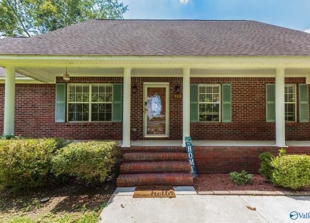Property at 118 Little Lones Rd, Huntsville, AL 35811, 3 beds, 2.5 baths