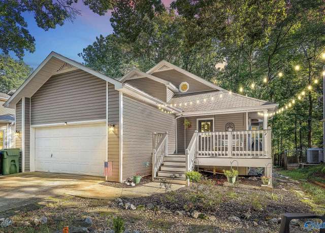 Property at 504 Carrsbrook Rd SE, Huntsville, AL 35803, 3 beds, 2.5 baths