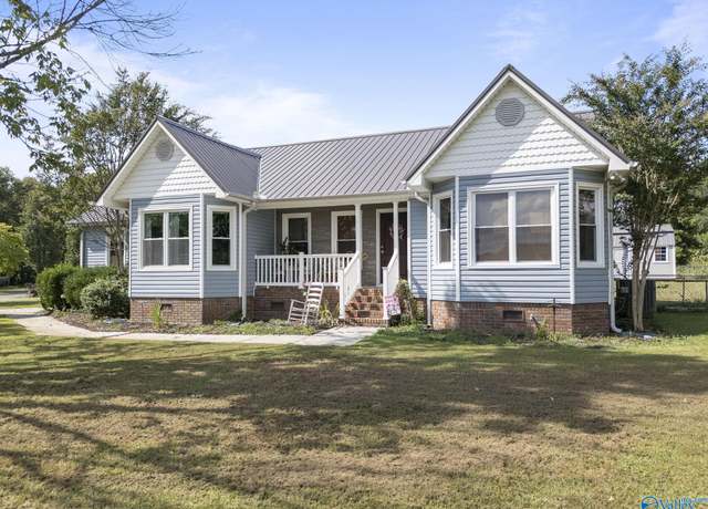 Property at 131 Amberwood Dr, Harvest, AL 35749, 3 beds, 2 baths