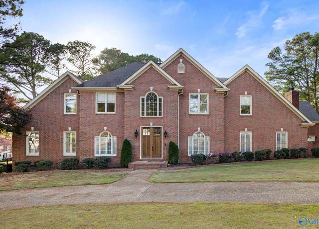 Property at 1658 Country Club Dr, Killen, AL 35645, 6 beds, 5 baths