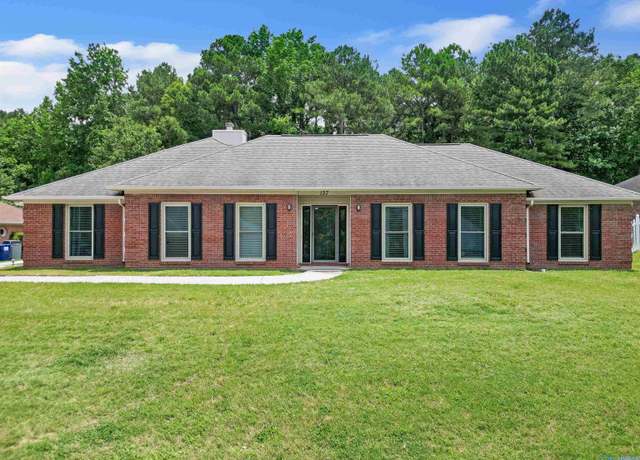 Property at 137 Castleton Dr, Harvest, AL 35749, 4 beds, 3.5 baths