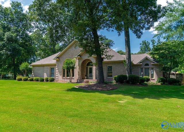 Property at 11 Golden Oak Dr, Trinity, AL 35673, 4 beds, 2 baths