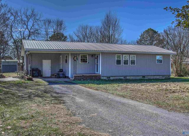 Property at 177 Willingham St, Rainsville, AL 35986, 3 beds, 1 bath