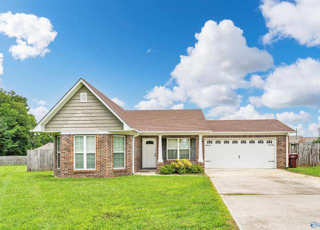 Property at 15763 Sorghum Ridge Dr, Elkmont, AL 35620, 3 beds, 2 baths