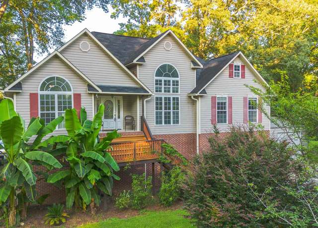 Property at 3000 Aaron Way, Gadsden, AL 35903, 4 beds, 3 baths