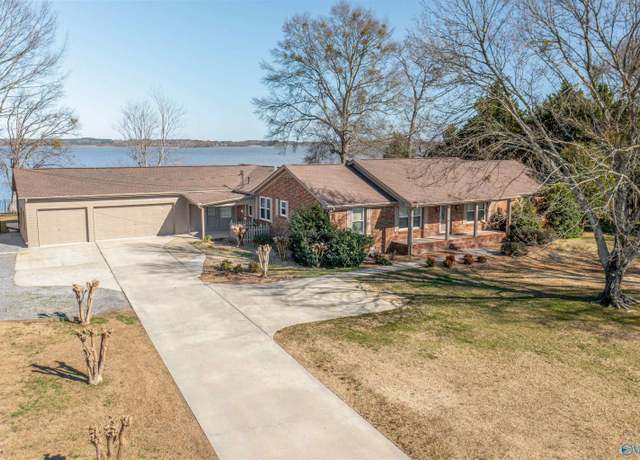 Property at 1450 County Road 487, Centre, AL 35960, 4 beds, 3.5 baths