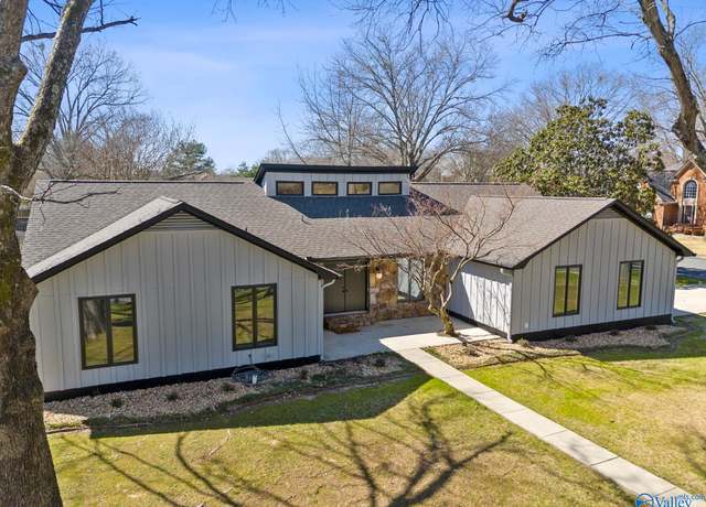 Property at 1601 Eastwood Dr SE, Decatur, AL 35601, 4 beds, 2.5 baths