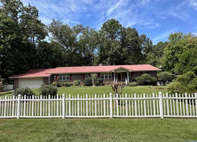Property at 313 Wildhaven Cir, Gadsden, AL 35901, 3 beds, 2.5 baths