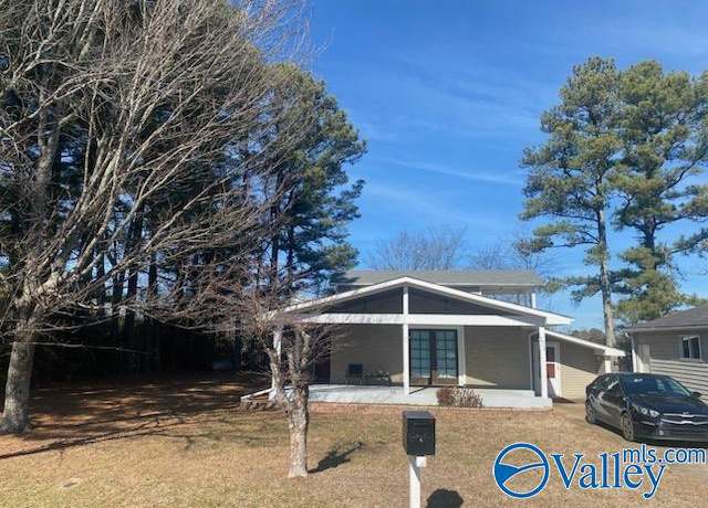 Property at 171 Cobb Pl, Harvest, AL 35749, 3 beds, 2 baths