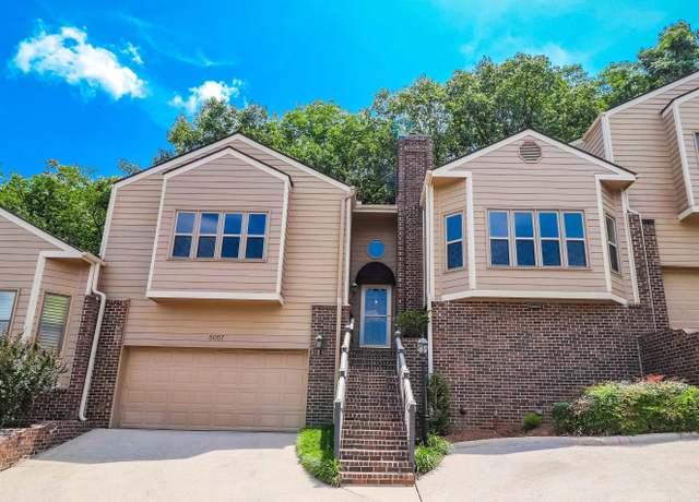 Property at 5057 Chancel Dr SE, Huntsville, AL 35802, 2 beds, 2.5 baths